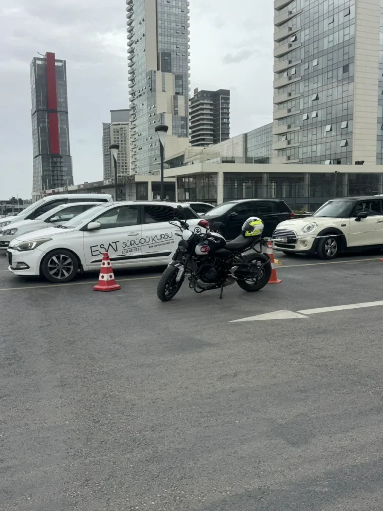 Esat eğitim motosikleti ve sürücü kursu aracı